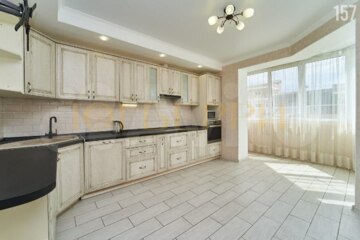 2-к квартира, 70 м², 9/9 эт.